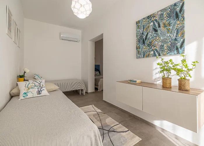 Garden Semesterbostad