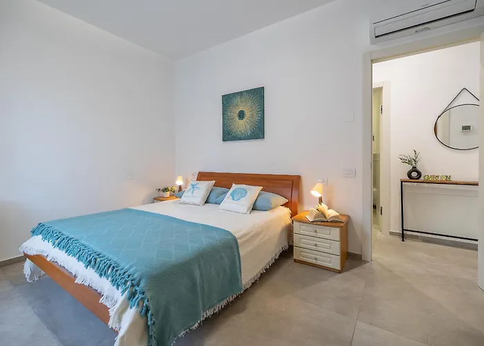 Garden Semesterbostad